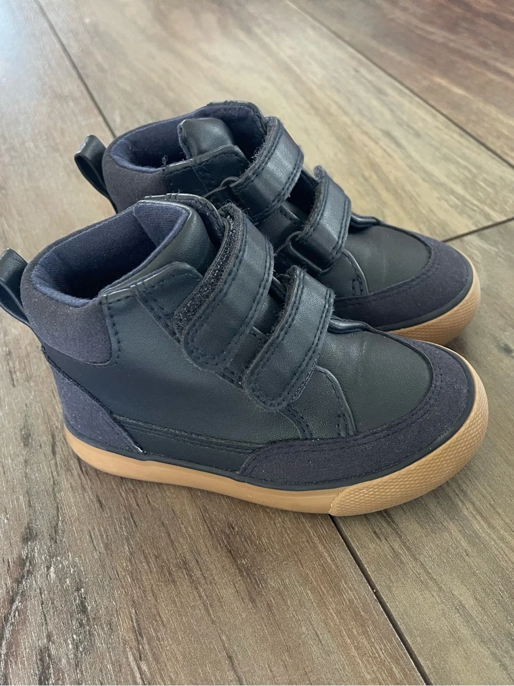 Cat & Jack Boys Toddler High-Top navy blue Sneakers winter boots Size 6 Like New